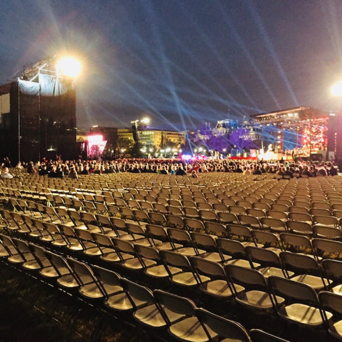 Trump's Christmas Tree Lighting Ceremony Drew a Comically