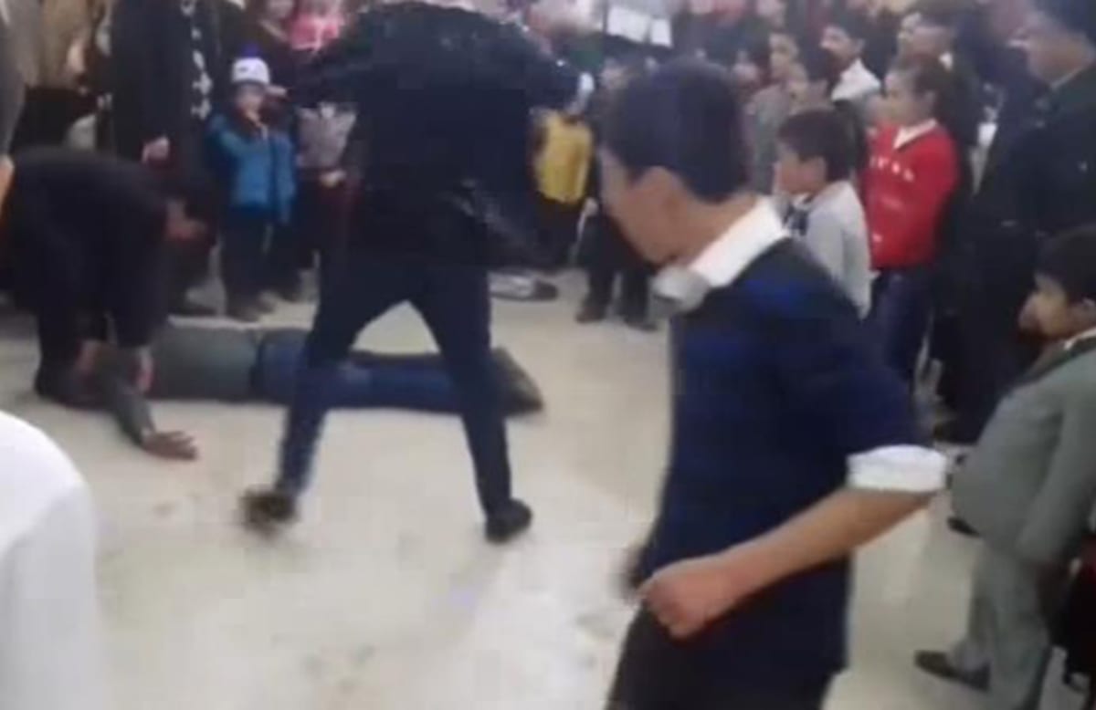 Michael Jackson Impersonator's Dance Routine Takes Horrific Turn After