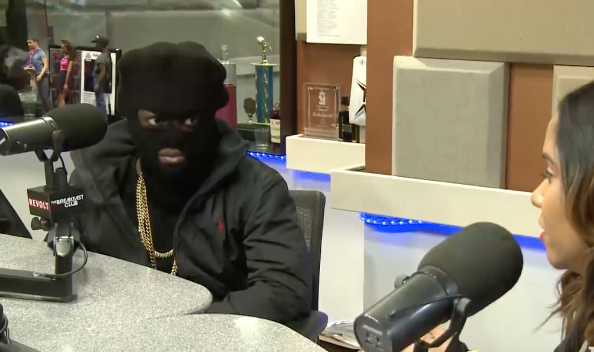 Ski mask label