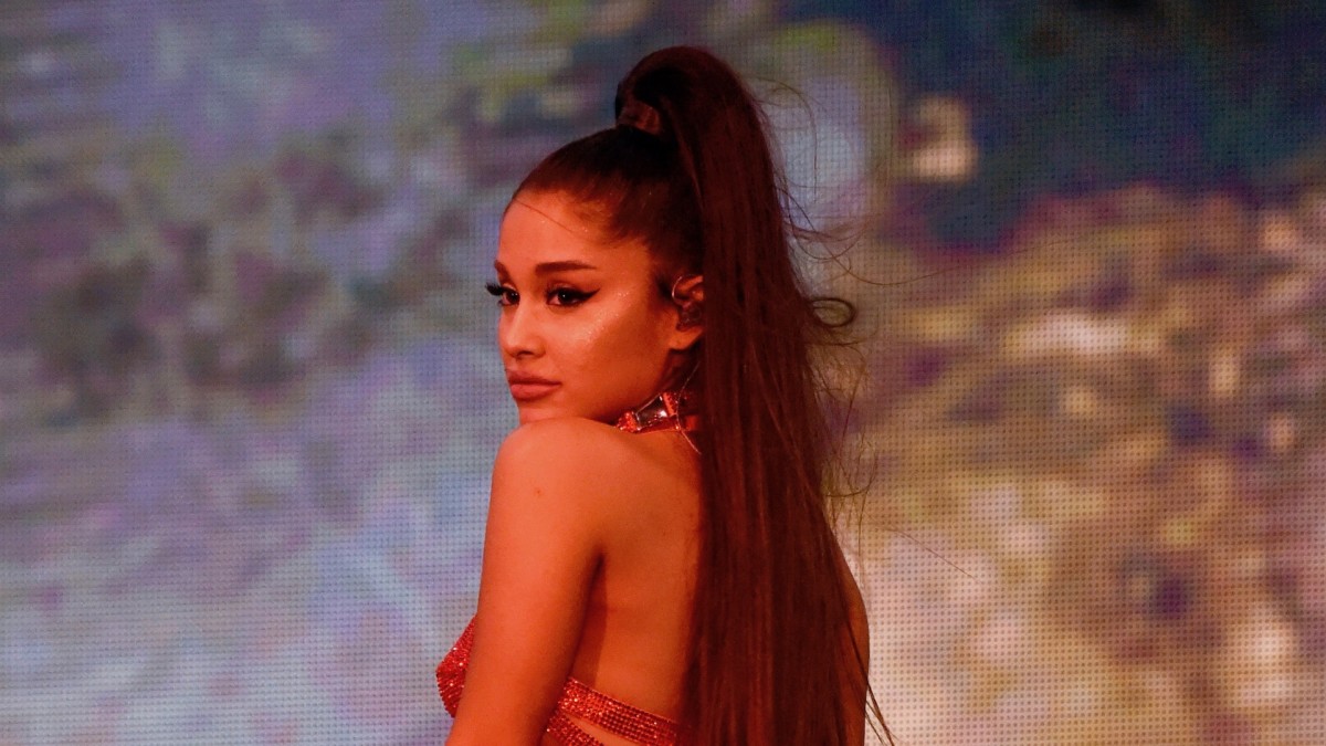 Ariana Grande Files Restraining Order Against Fan Who Showed Up at Her ...