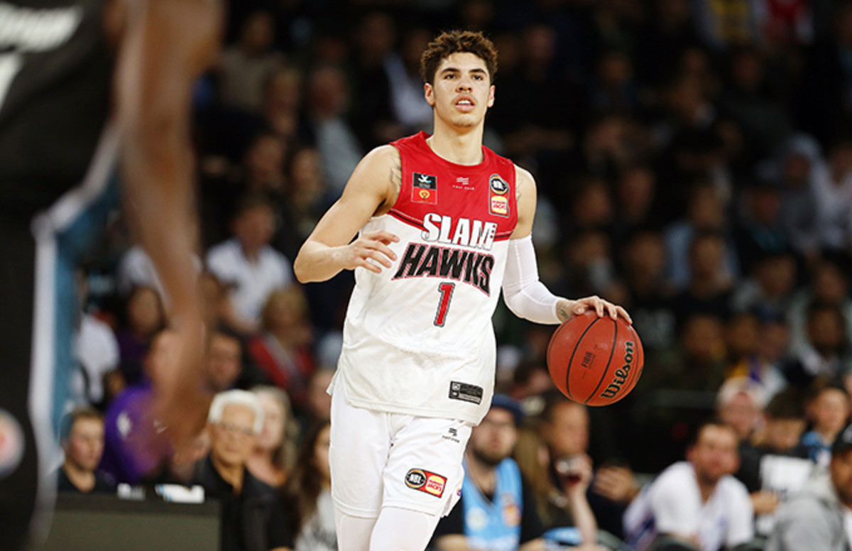 Lamelo Ball - NBL news: LaMelo Ball injury, update, NBL, Illawarra Hawks ... / Auction to own rare lamelo ball memorabilia, including a signed pair of lamelo ball's shoes worn during his first career triple double game.