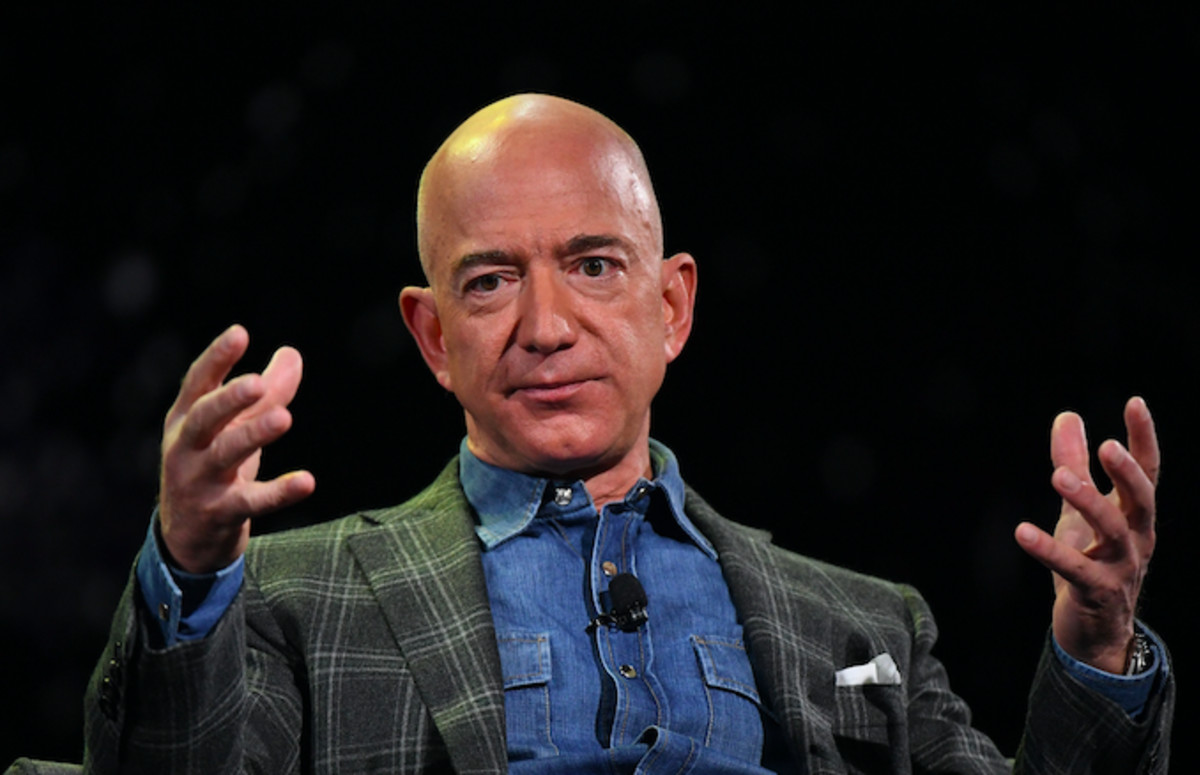 Amazon Rep Says Jeff Bezos Does Not Own $400 Million Yacht ...