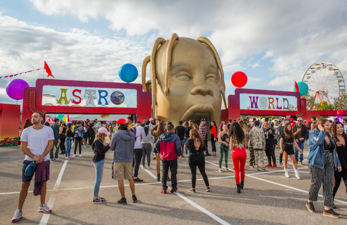 Travis Scott Shares Video of Fans Storming Toward ...