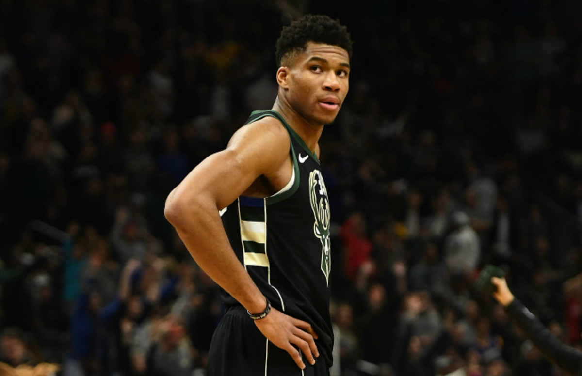 NBA Insiders Think Warriors Could Pursue Giannis ...