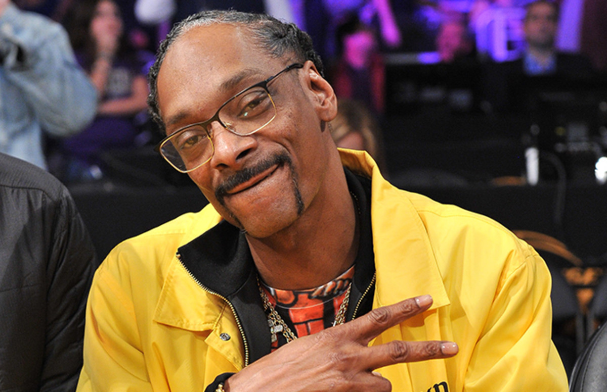 Snoop Dogg Clowns Clippers by Calling Them Lakers' 'Little Brothers ...