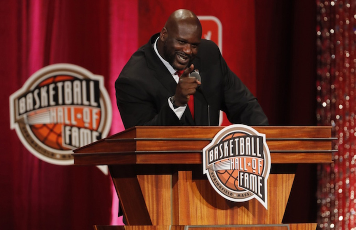 Shaq Thanks Kobe Bryant for Helping Him "Get Pushed Off ...