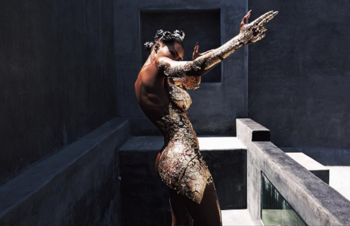 Teyana Taylor Is Naked and Dipped in Gold in New 