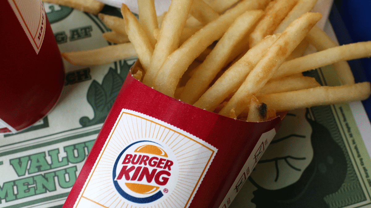 wendy-s-mercilessly-trolls-burger-king-over-upcoming-french-fry-burger