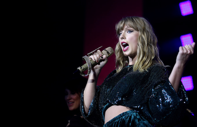Taylor Swifts Reputation Becomes First Album Since