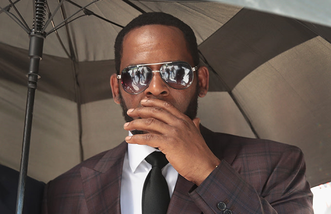 R. Kelly Crisis Manager Quits After Saying He Wouldn't ...