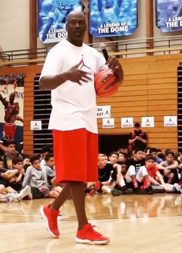 michael jordan using jordan 1
