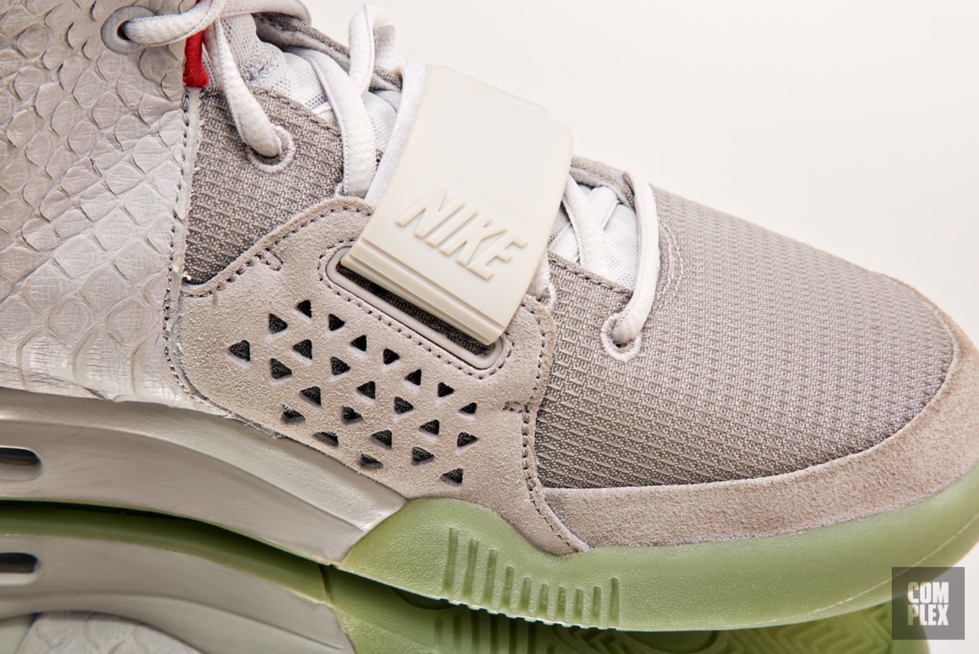 nike air yeezy 2 pure platinum