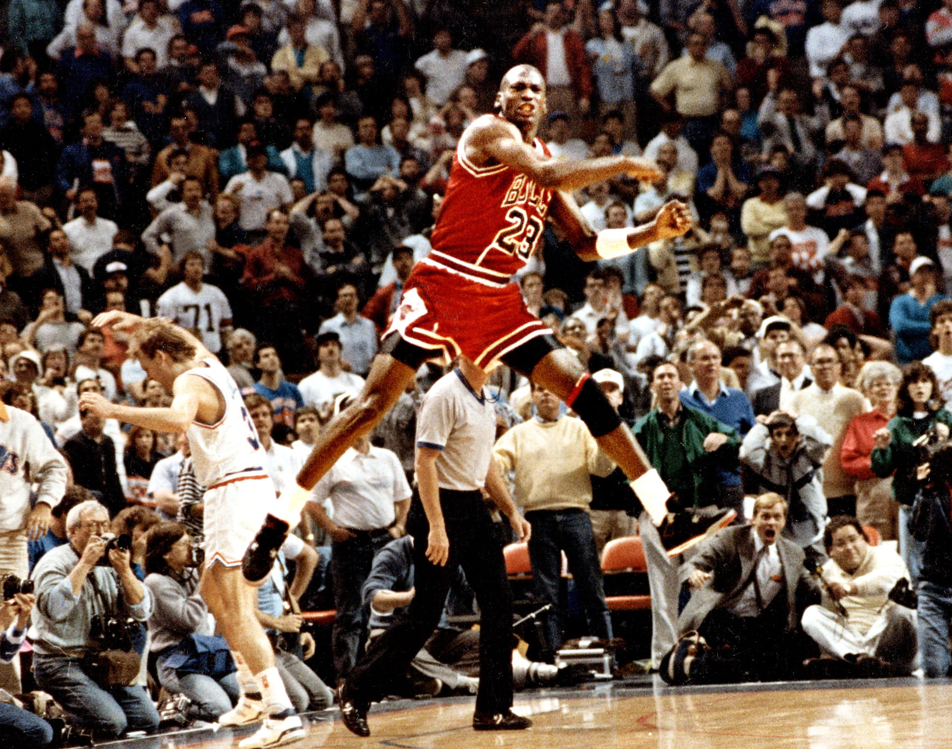 michael jordan bred 4