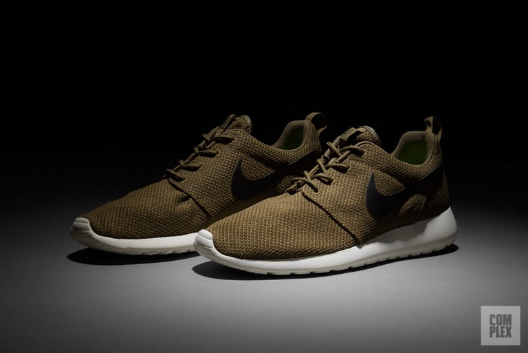 roshes black and blue