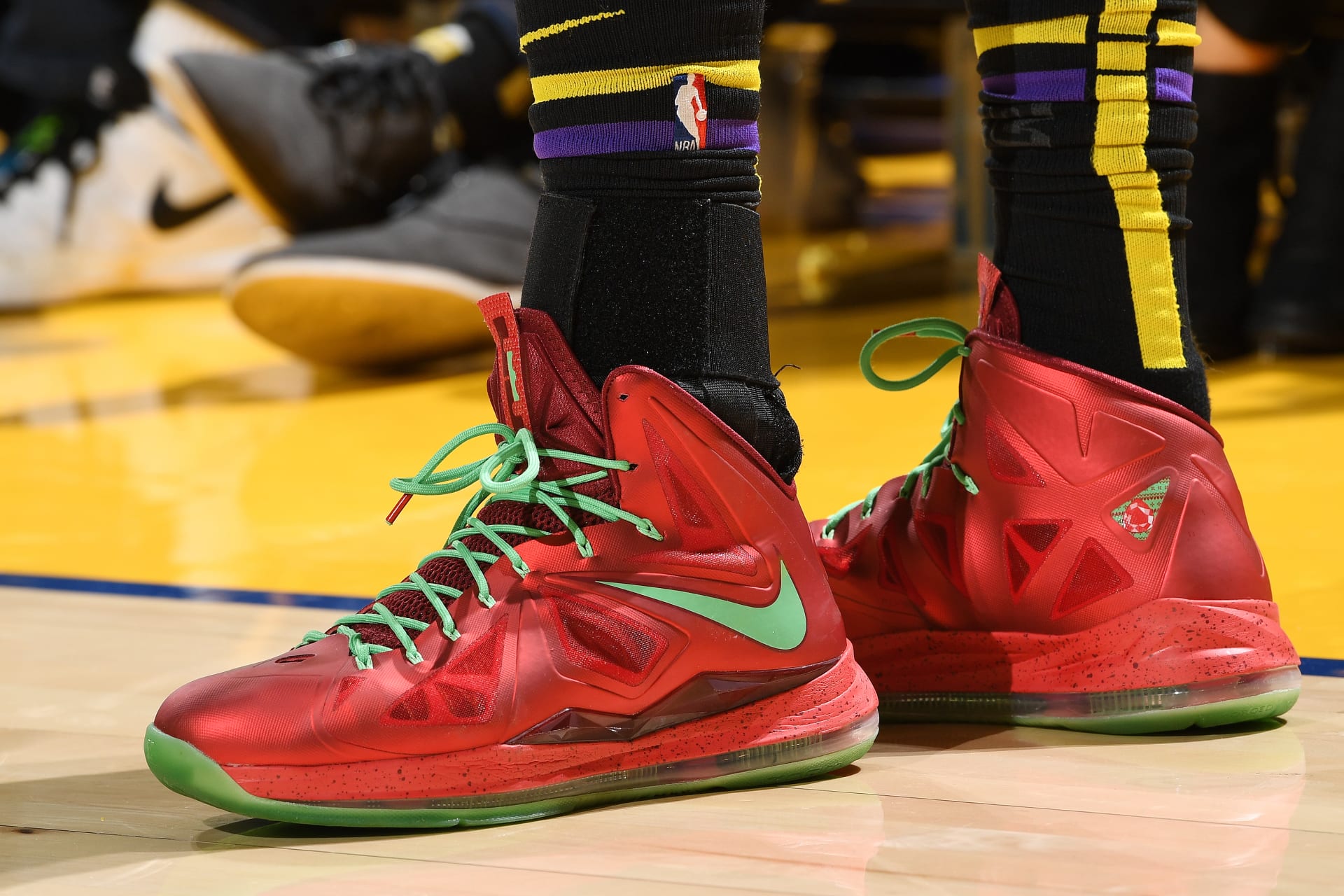 NBA Christmas Shoes: Best Sneakers Worn on Christmas Day 2018 | Complex