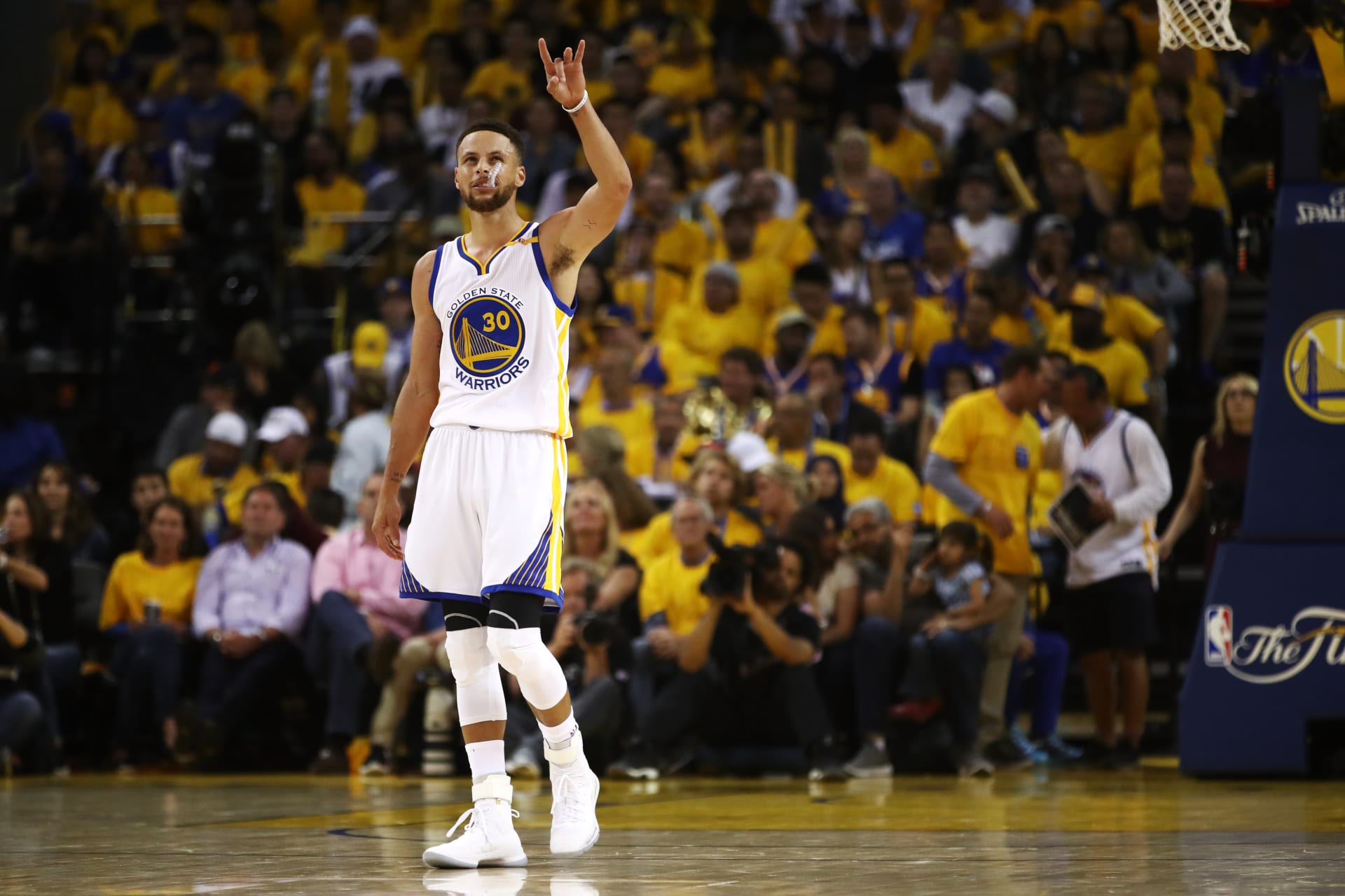 steph curry nba finals shoes