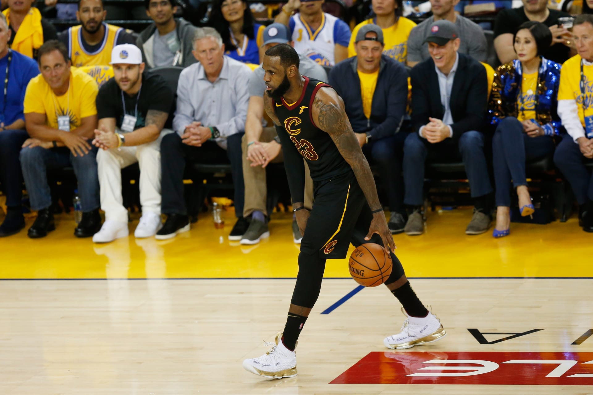 lebron 15 championship gold