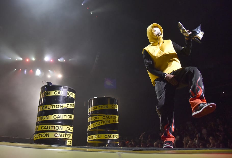 asap rocky wearing jordan 1