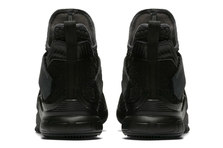 lebron soldier 12 blackout