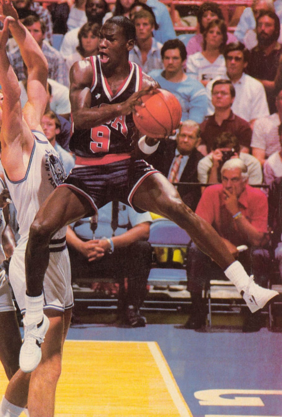 michael jordan wearing converse