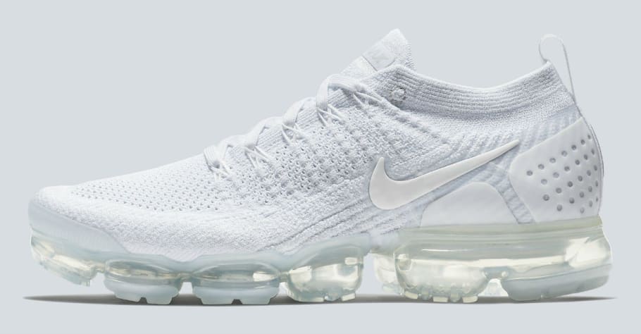 white vapormax 2