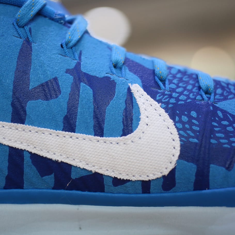 demar derozan kobe ad mid