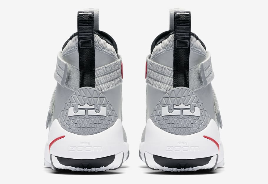 lebron soldier 11 silver