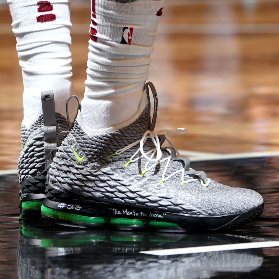 lebron 15 ksa air max 95