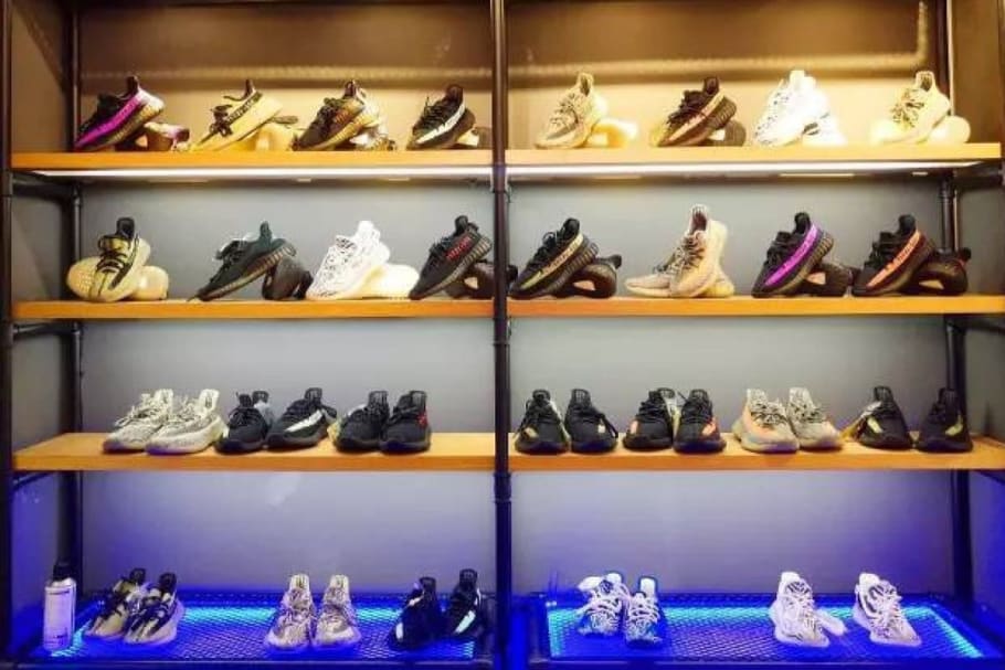 Inside the Fake YEEZY Store in China