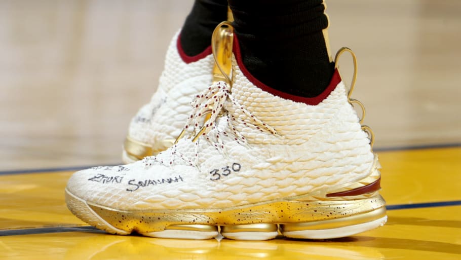 white and gold lebron 15