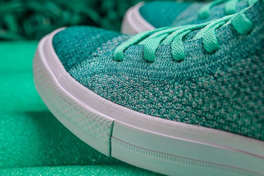 chuck taylor flyknit low