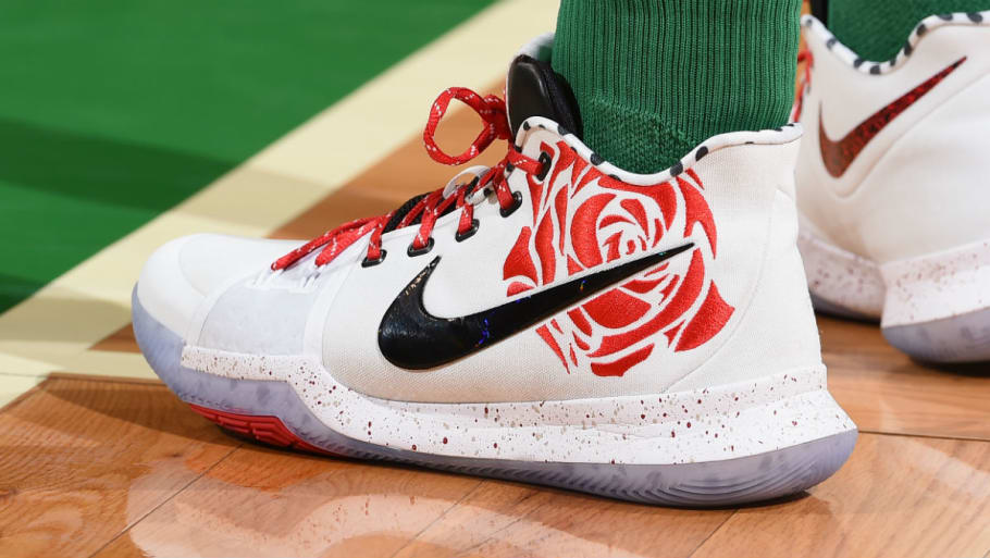 Cuidar Disipación Ineficiente Kyrie Irving Nike Kyrie 3 Luck Mom PE | Sole Collector