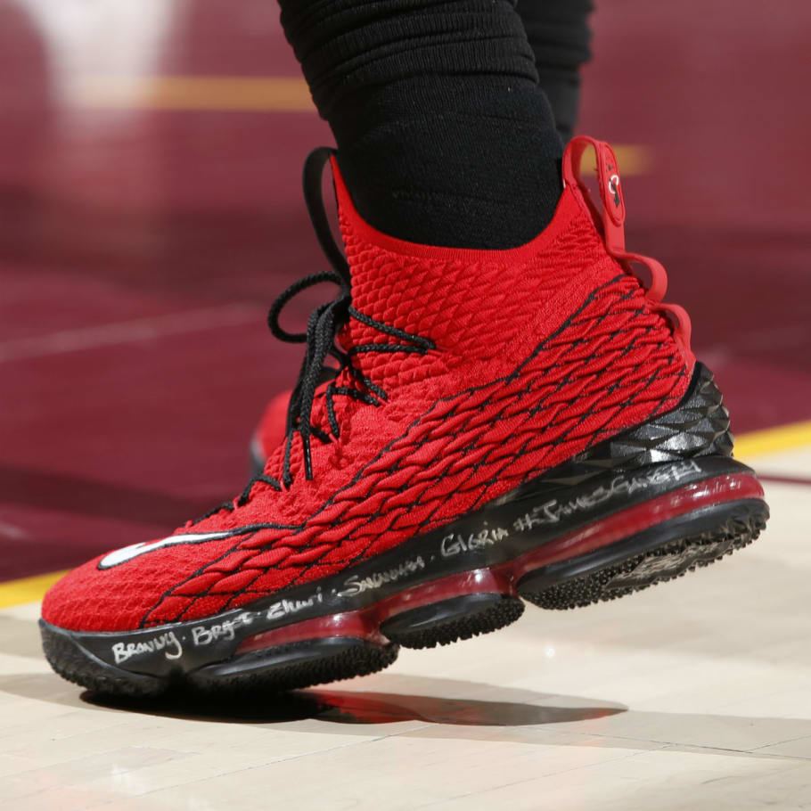 lebron xv red