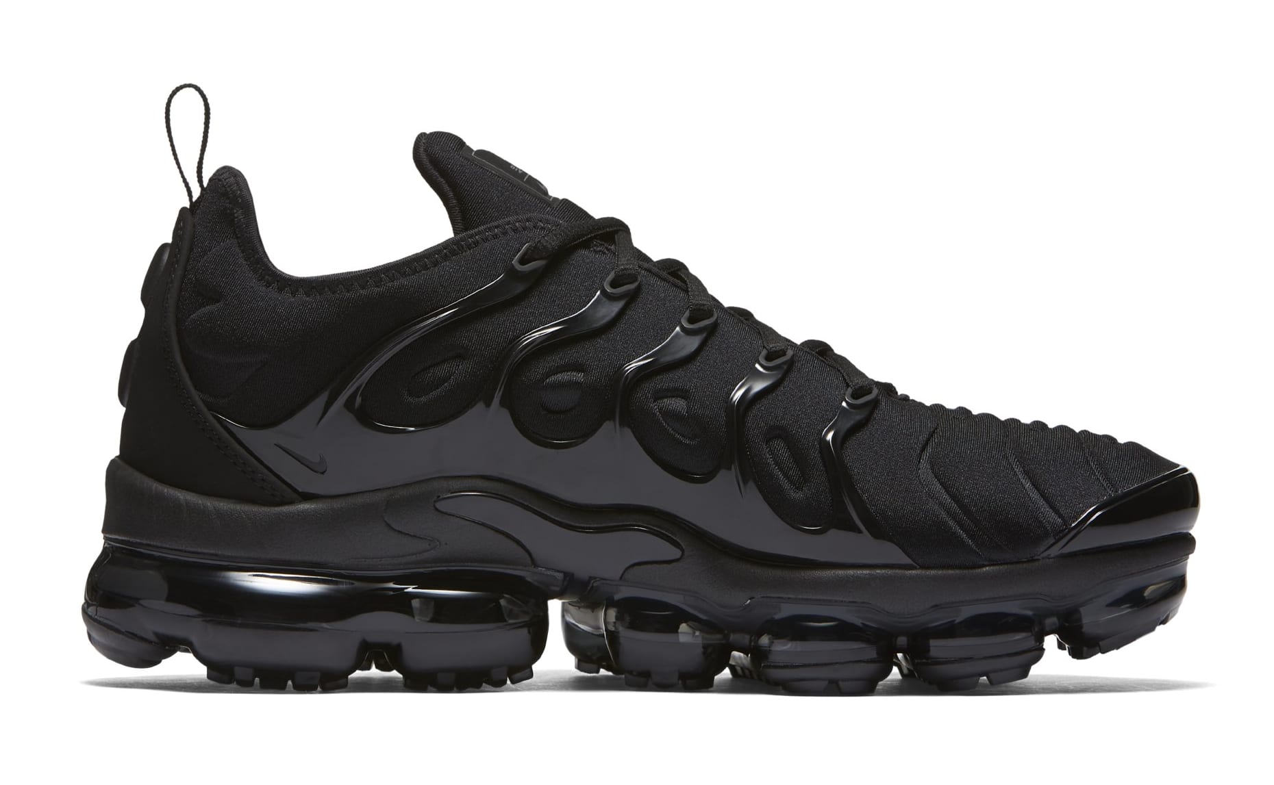 nike vapormax plus grey and black