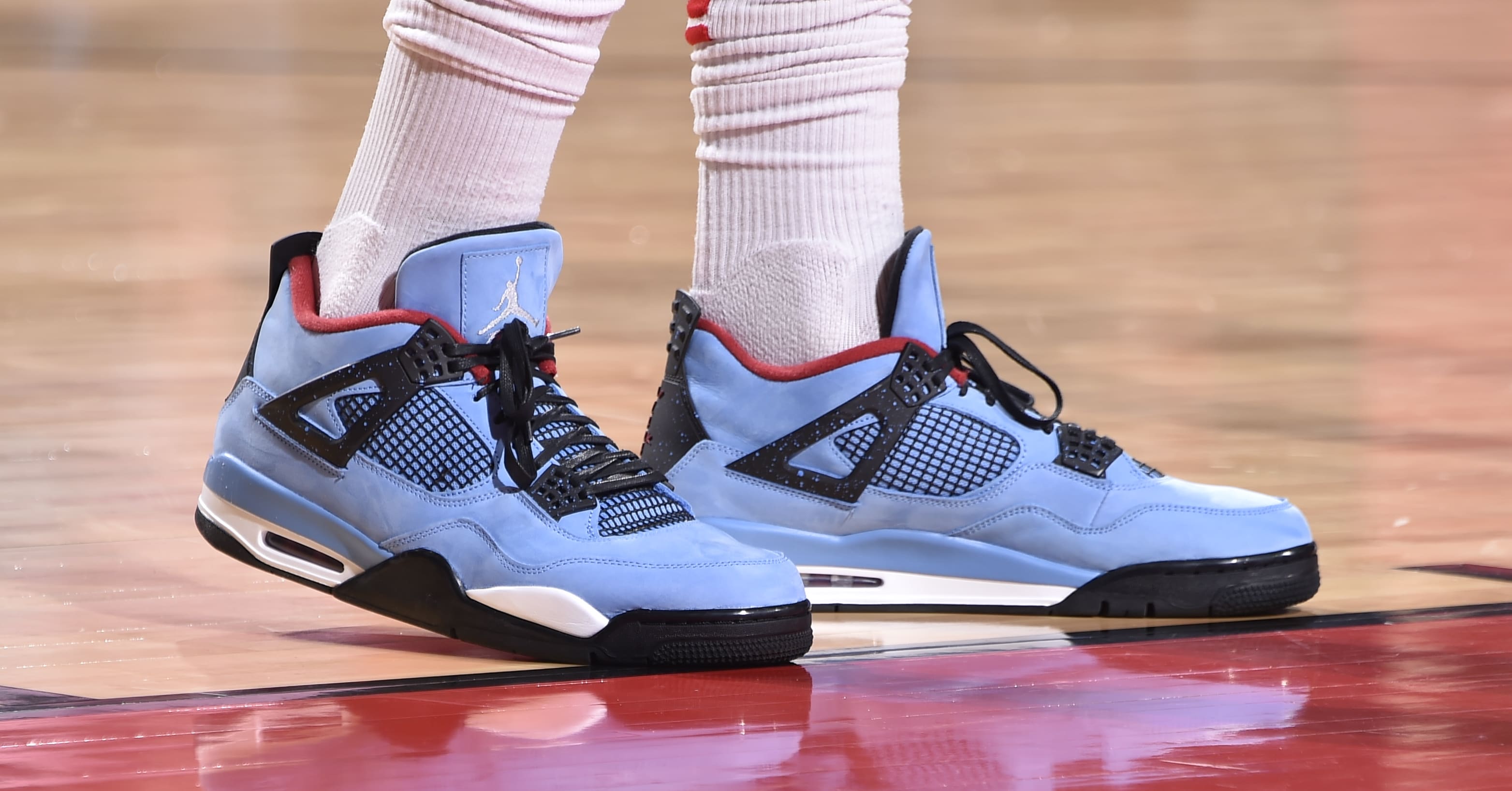 cactus jack 4s on feet