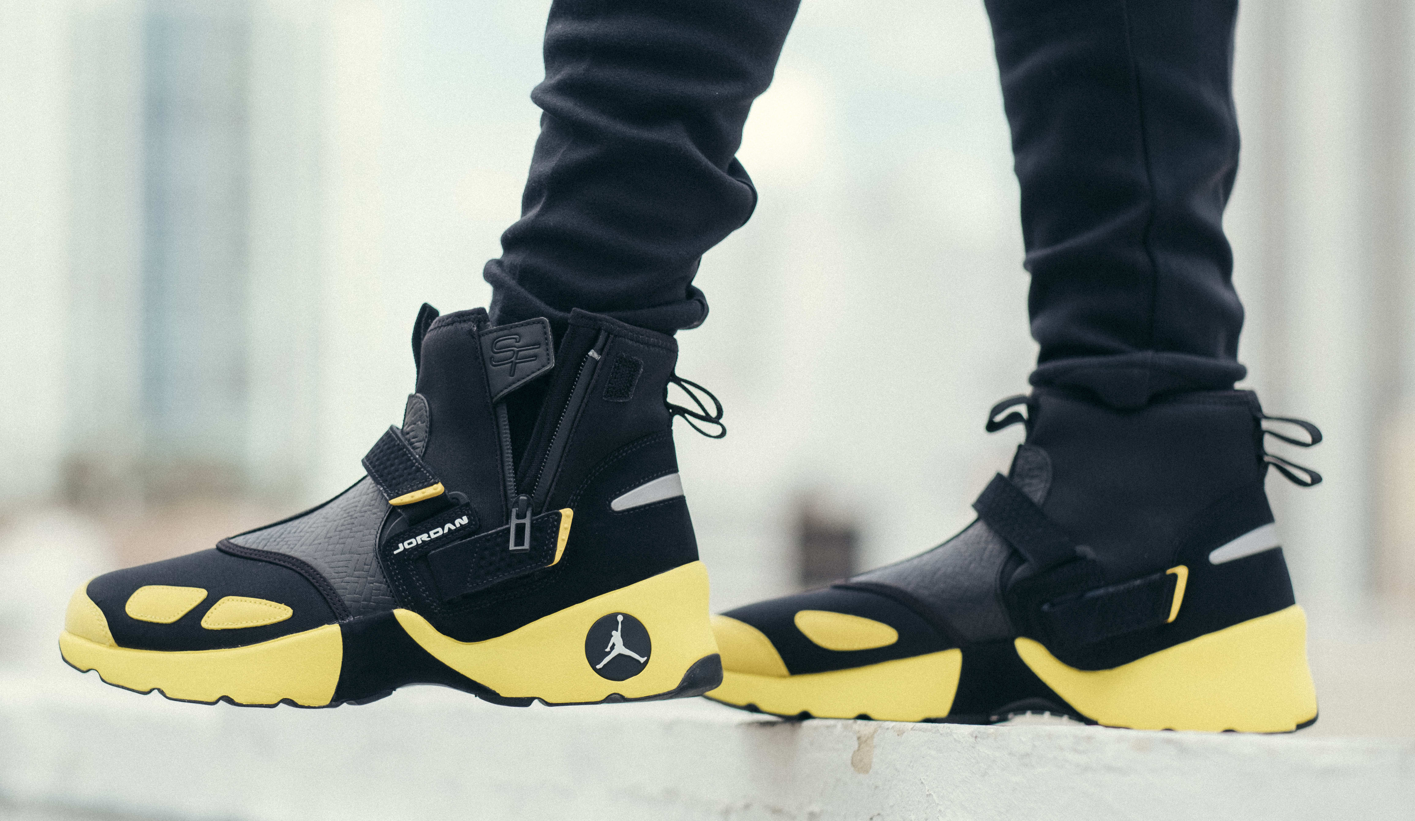 nike air jordan trunner lx high