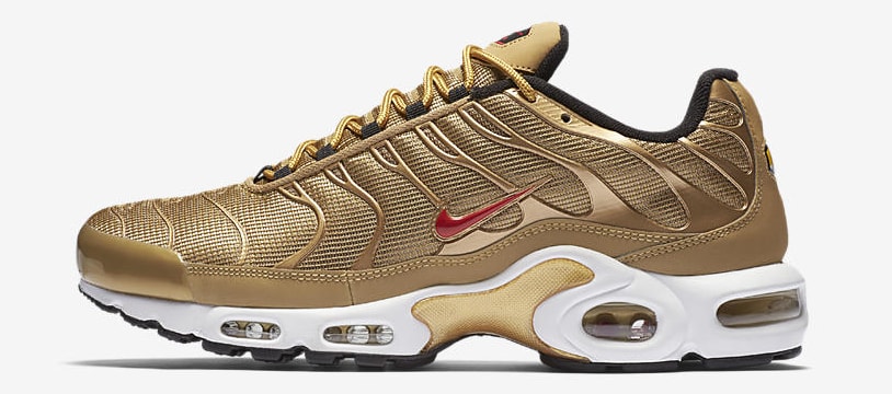 air max plus gold and white