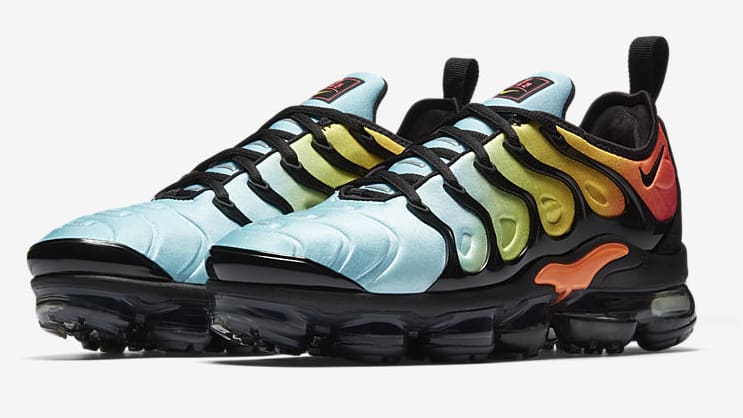 nike vapormax plus rainbow black