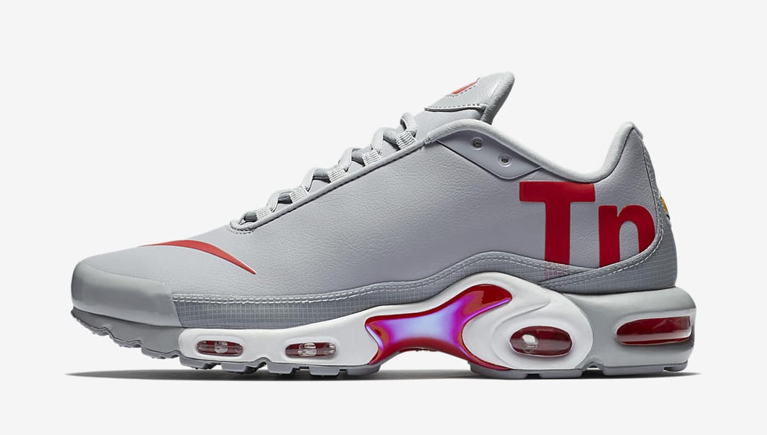 air max plus grey and red