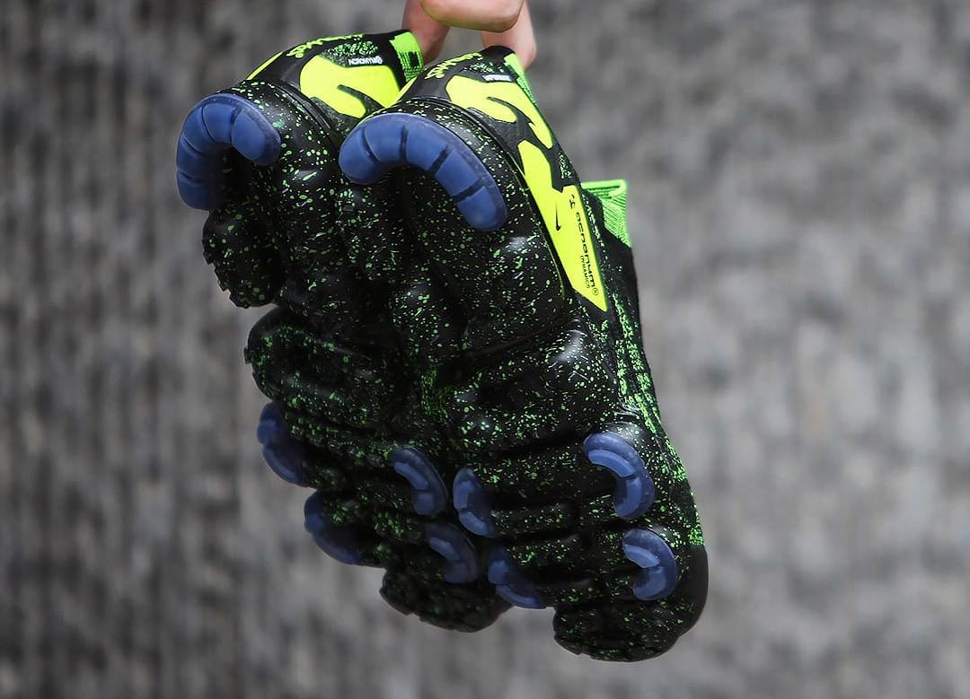nike vapormax acronym black volt