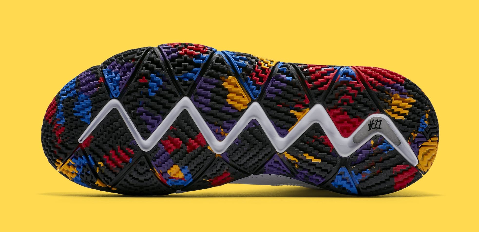 kyrie 4 sole