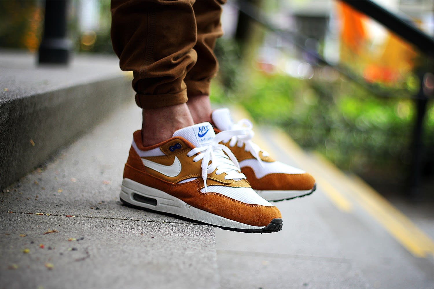 air max 1 retro curry air max 1 retro curry