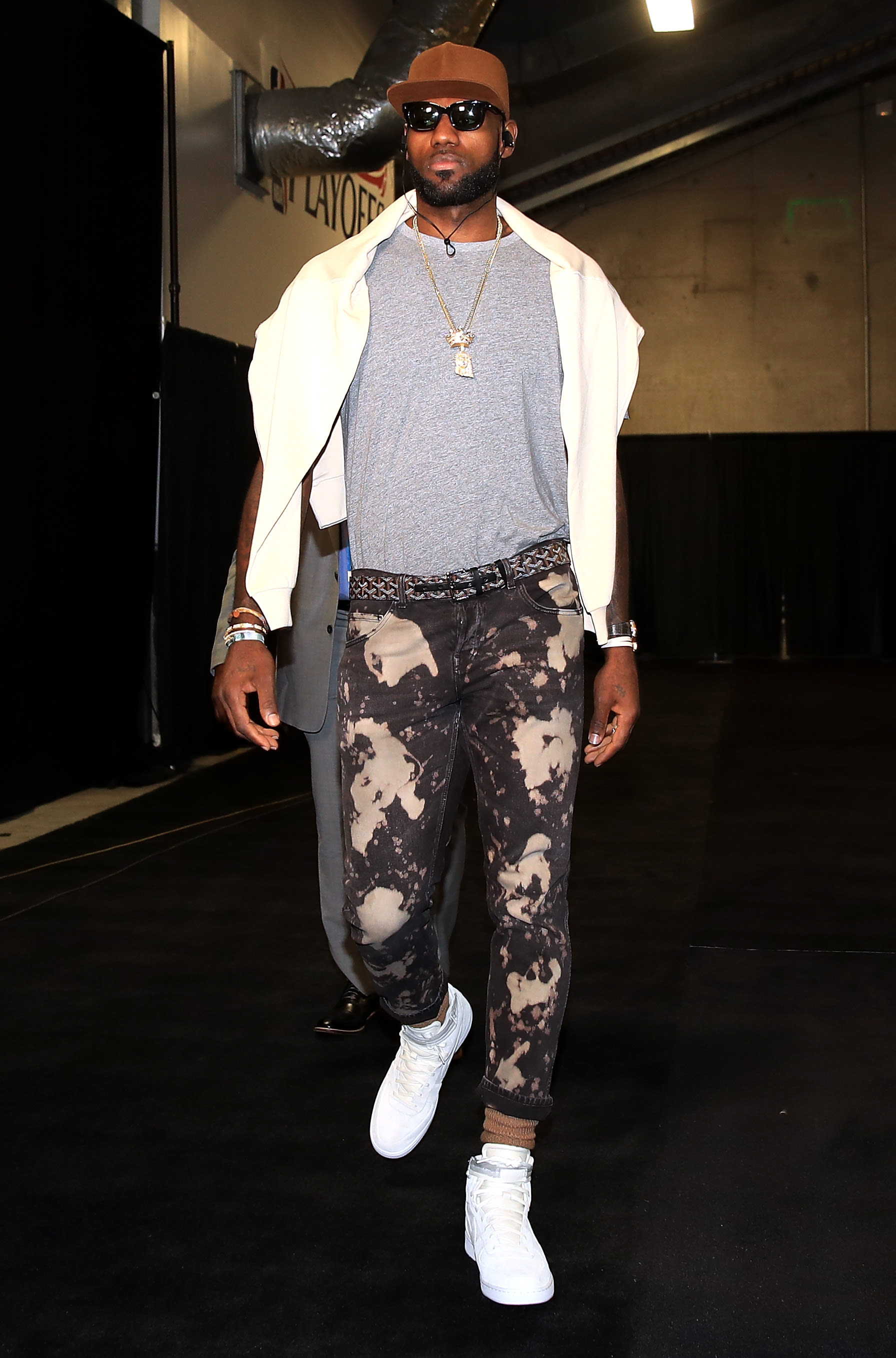 lebron shoes outfit