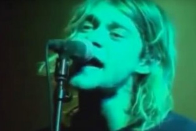  Kurt Cobain Singing