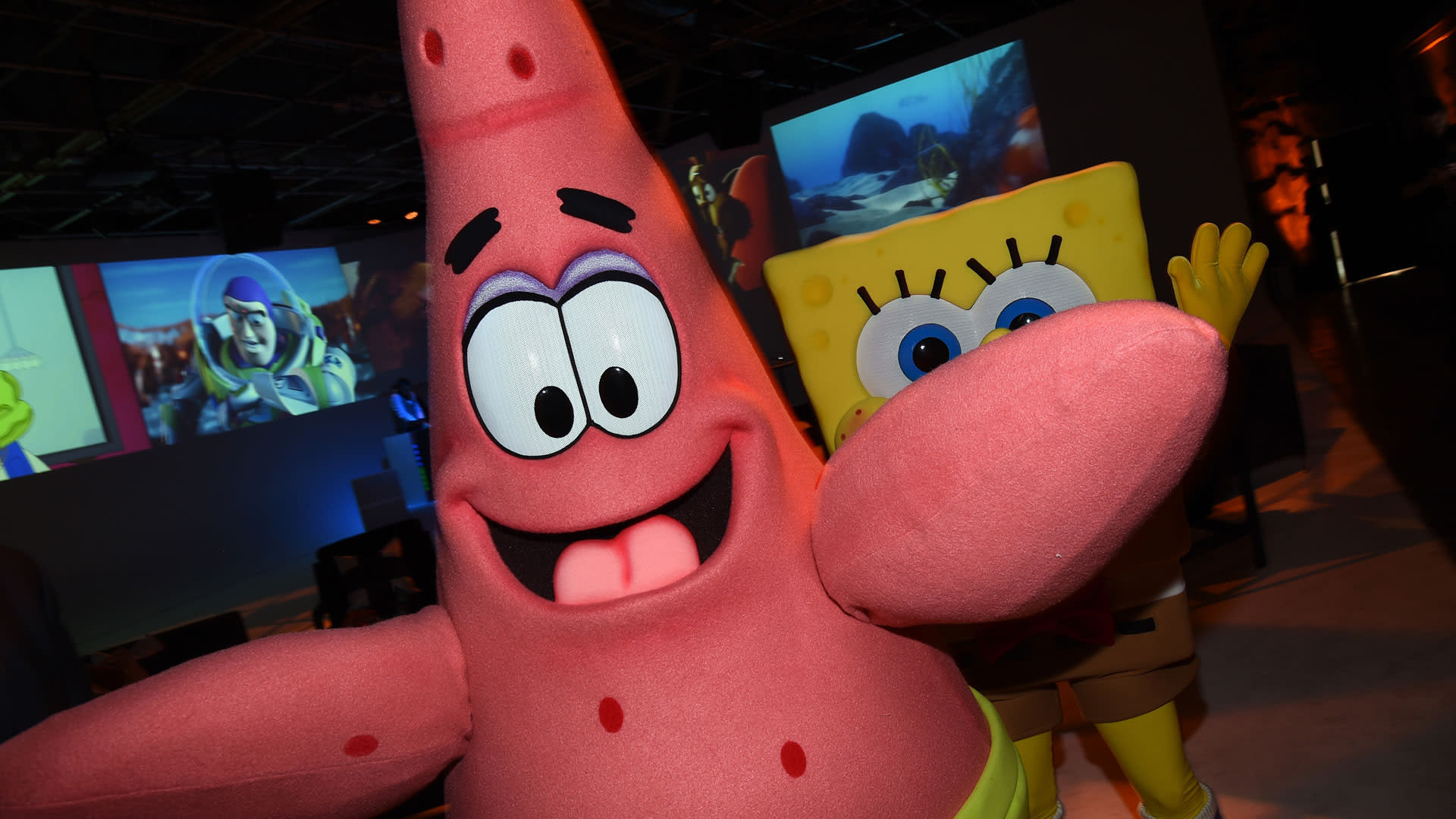 The patrick star show. Шоу Патрика Стара. Патрик петс. Патрик морская звезда фильм. Патрик в комбинезоне.