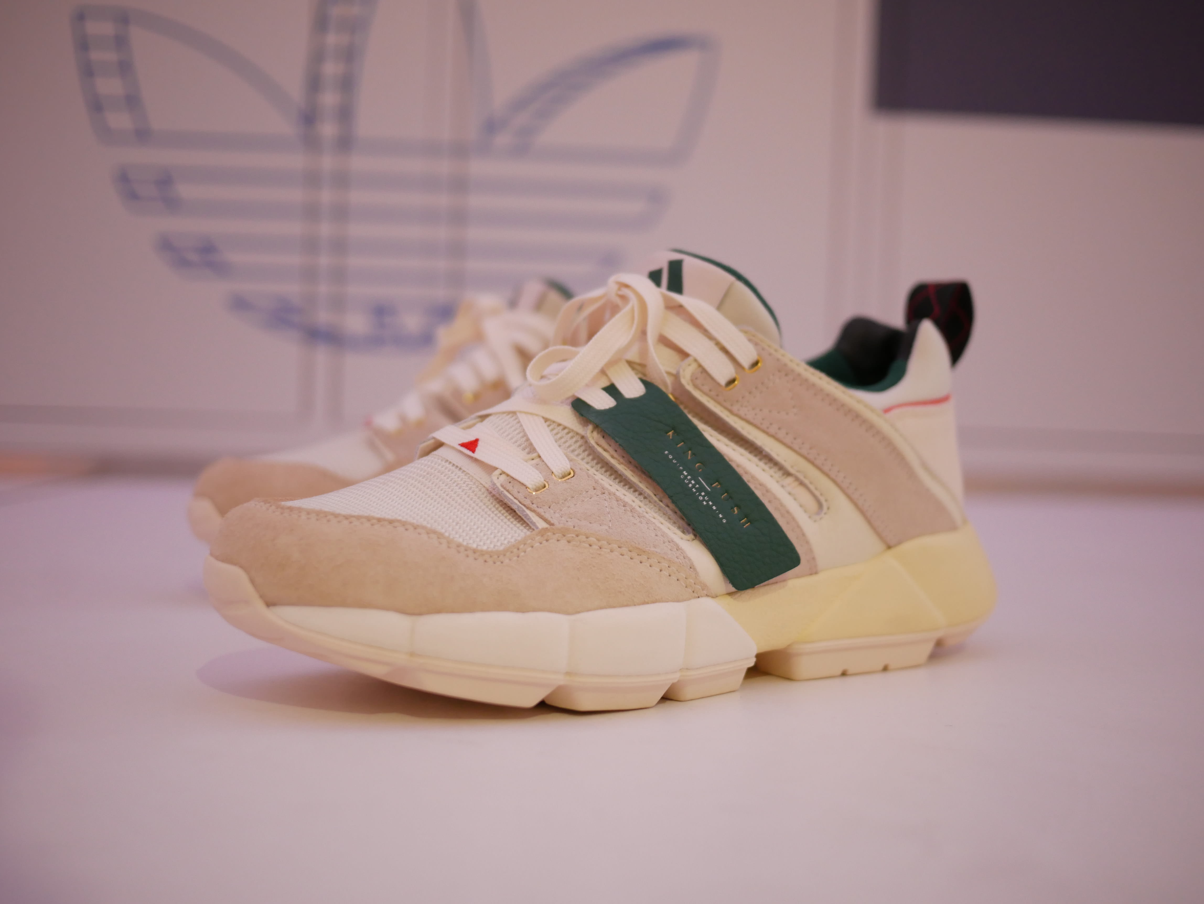 nike vomero 2 beige