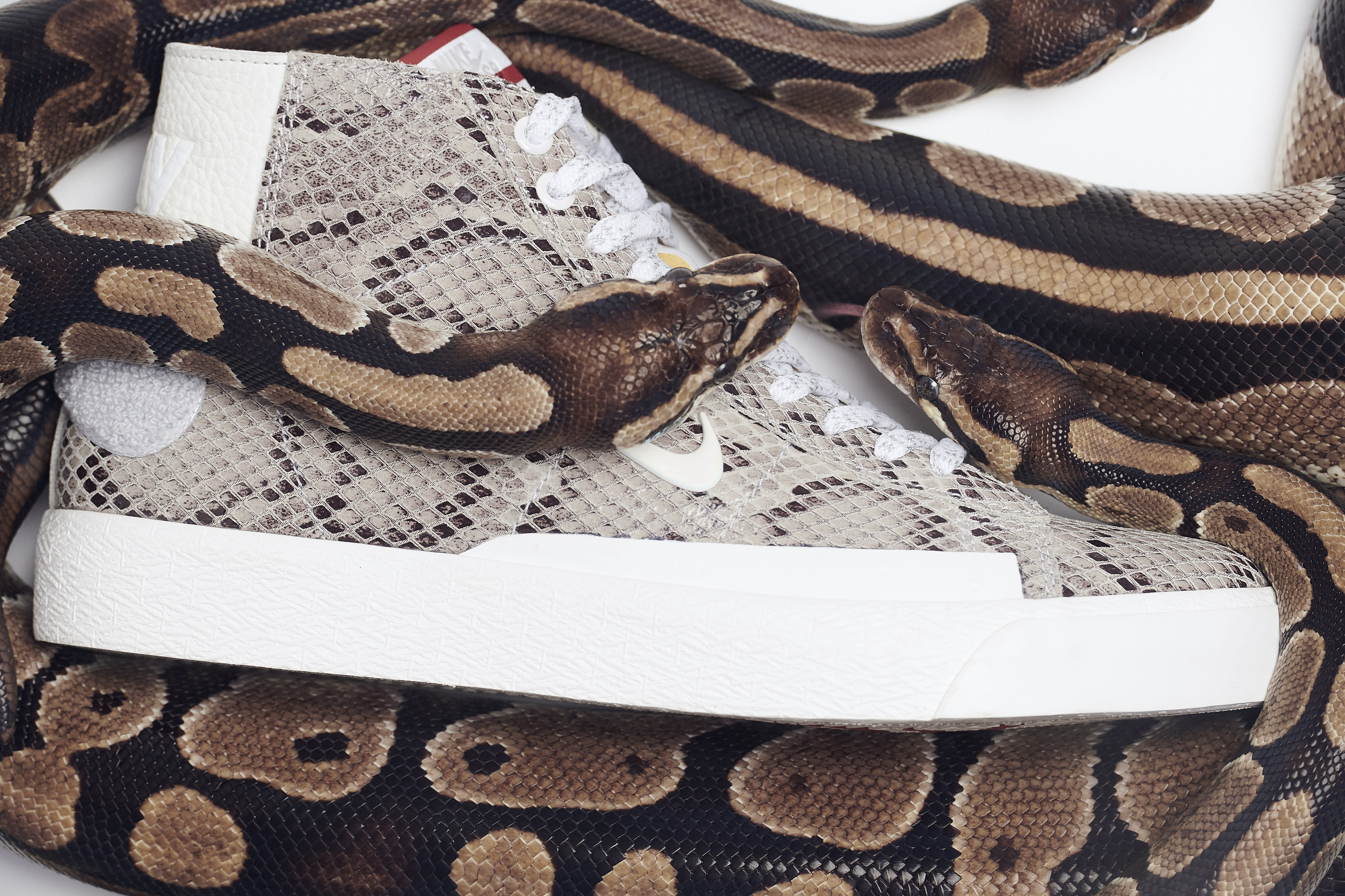 soulland x nike sb blazer mid