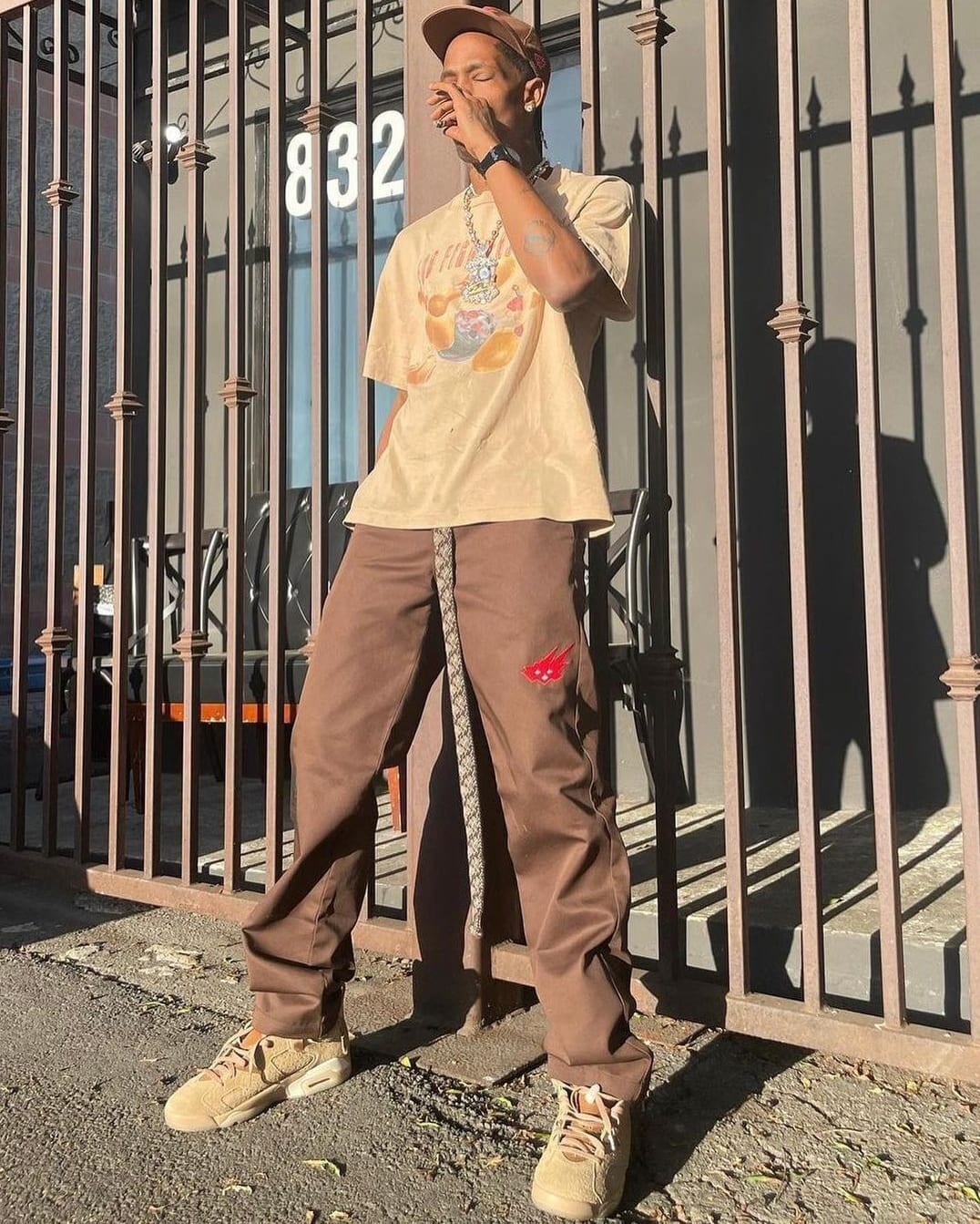 Travis scott 6 online