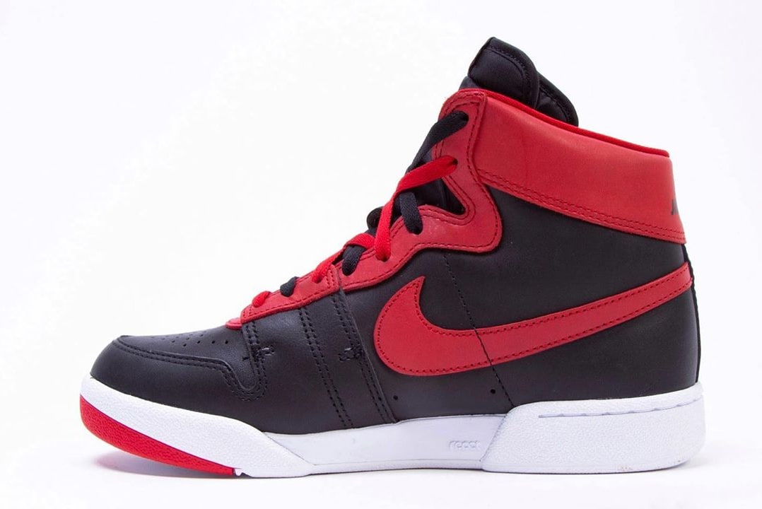 black & red nikes