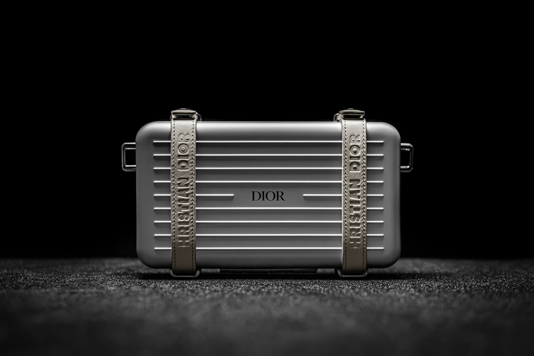 rimowa x dior suitcase